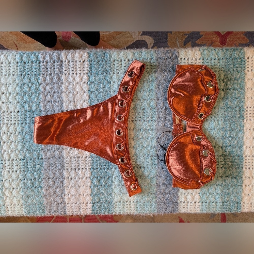 Fashion Nova NWT Copper Metallic Thong Size‎ X LARGE
